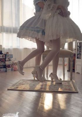 我的宝贝小乖乖快到我怀里来原唱