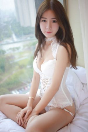 明月照尖东