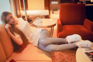 胸大我被六个男人玩一晚上