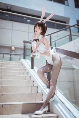 爱爱吃奶