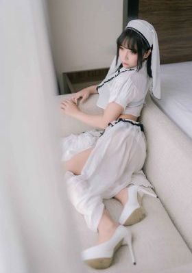 下雨天的车站避雨2动画片
